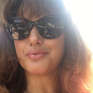 Meet your Posher, Farrah